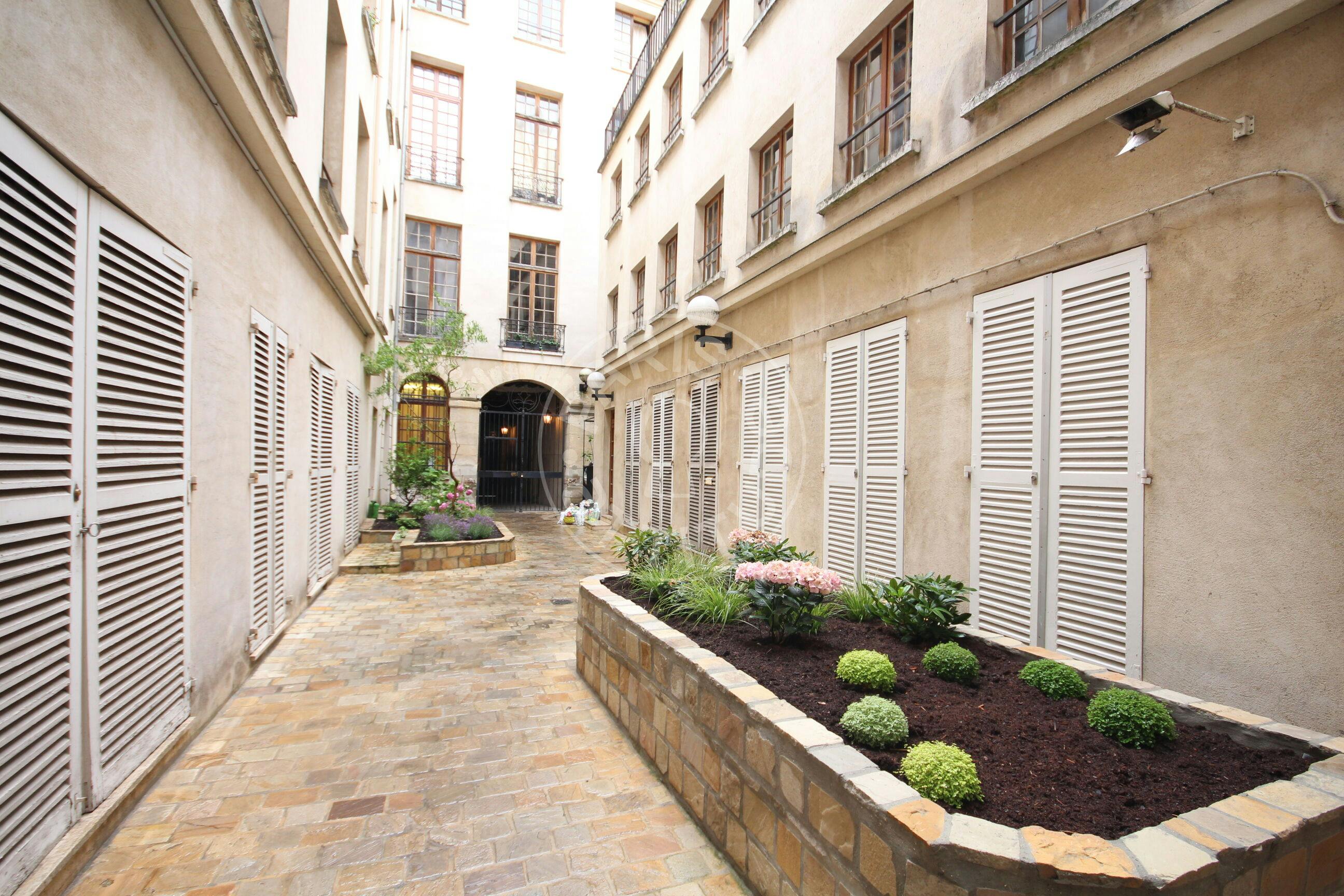 Apartment Paris, 15m² — photo 31