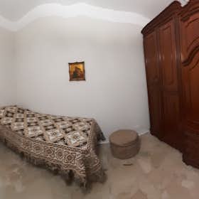 Cameră privată de închiriat pentru 200 EUR pe lună în Messina, Via Peschiera