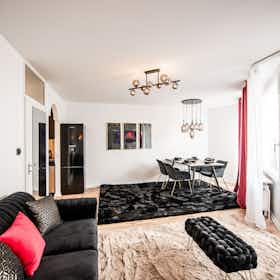 Appartement à louer pour 2 600 €/mois à Munich, Friedrichshafener Straße