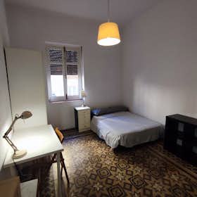 Private room for rent for €550 per month in Málaga, Calle Ollerías