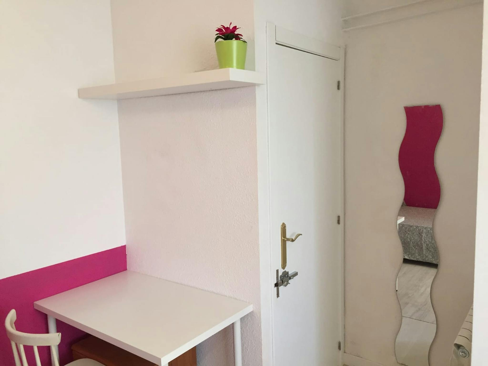 Calle de Antillón, Madrid preview