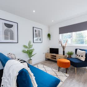Appartement te huur voor £ 2.364 per maand in Stratford upon Avon, Alcester Road
