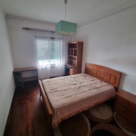 Cameră privată de închiriat pentru 200 EUR pe lună în Leiria, Travessa da Rua das Olhalvas