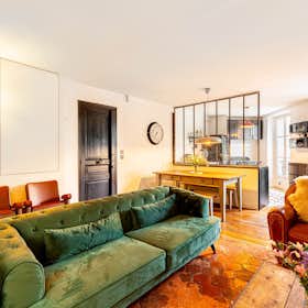 Apartment for rent for €4,560 per month in Paris, Boulevard de Ménilmontant