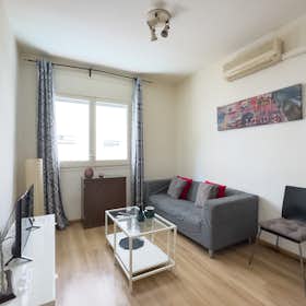Apartment for rent for €1,720 per month in Barcelona, Carrer de Carbonell