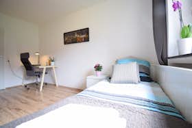 私人房间 正在以 €899 的月租出租，其位于 Hürth, Sudetenstraße