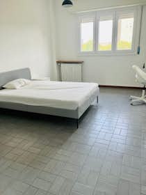 Приватна кімната за оренду для 690 EUR на місяць у Milan, Via Francesco Cilea