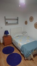 Private room for rent for €420 per month in Getafe, Calle Núñez de Balboa
