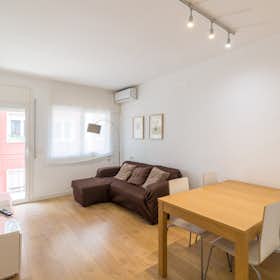 Apartment for rent for €1,720 per month in Barcelona, Carrer del Torrent de les Flors
