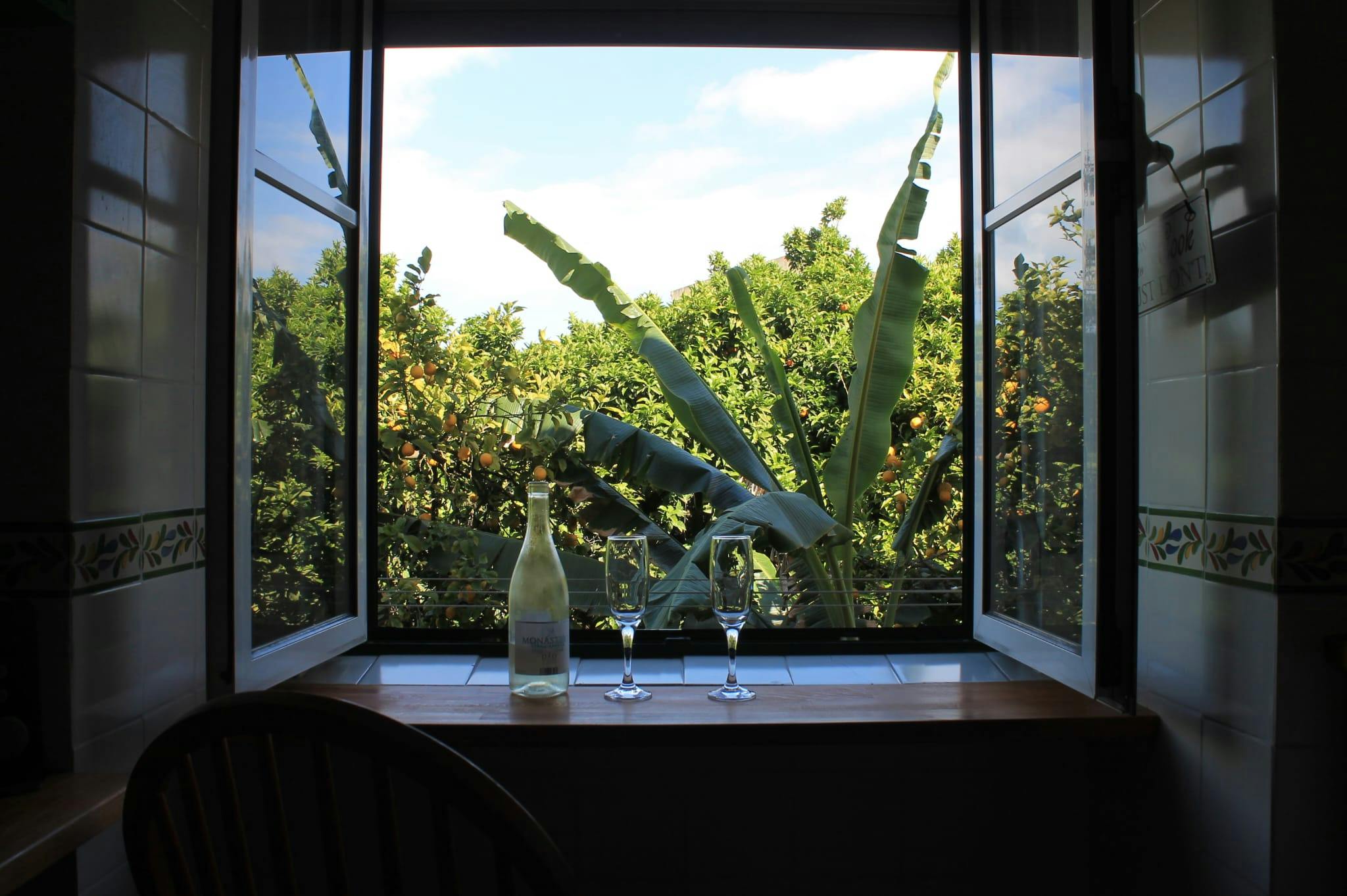 Rua Primeiro de Maio, Lisbon preview