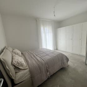 Apartament de închiriat pentru 850 EUR pe lună în Pianoro, Via Rodolfo Morandi