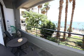 Cameră privată de închiriat pentru 500 EUR pe lună în Piraeus, Akti Themistokleous