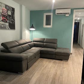 Private room for rent for €500 per month in L'Hospitalet de Llobregat, Carrer del Llobregat