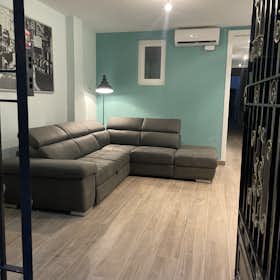 Private room for rent for €450 per month in L'Hospitalet de Llobregat, Carrer del Llobregat