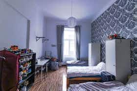 Shared room for rent for HUF 64,968 per month in Budapest, Fiumei út