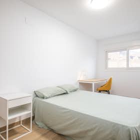 Private room for rent for €329 per month in Burjassot, Carrer Isabel la Catòlica
