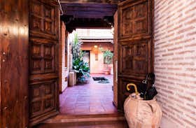 Apartamento para alugar por € 525 por mês em Granada, Calle Gloria