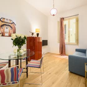 Appartement for rent for € 1.200 per month in Florence, Via Vacchereccia