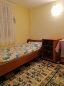 Private room for rent for €320 per month in Athens, Remoundou