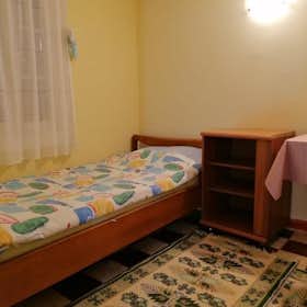 Private room for rent for €320 per month in Athens, Remoundou