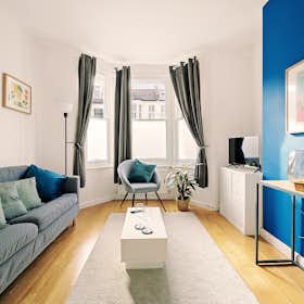 Apartment for rent for £4,487 per month in London, Broomsleigh Street