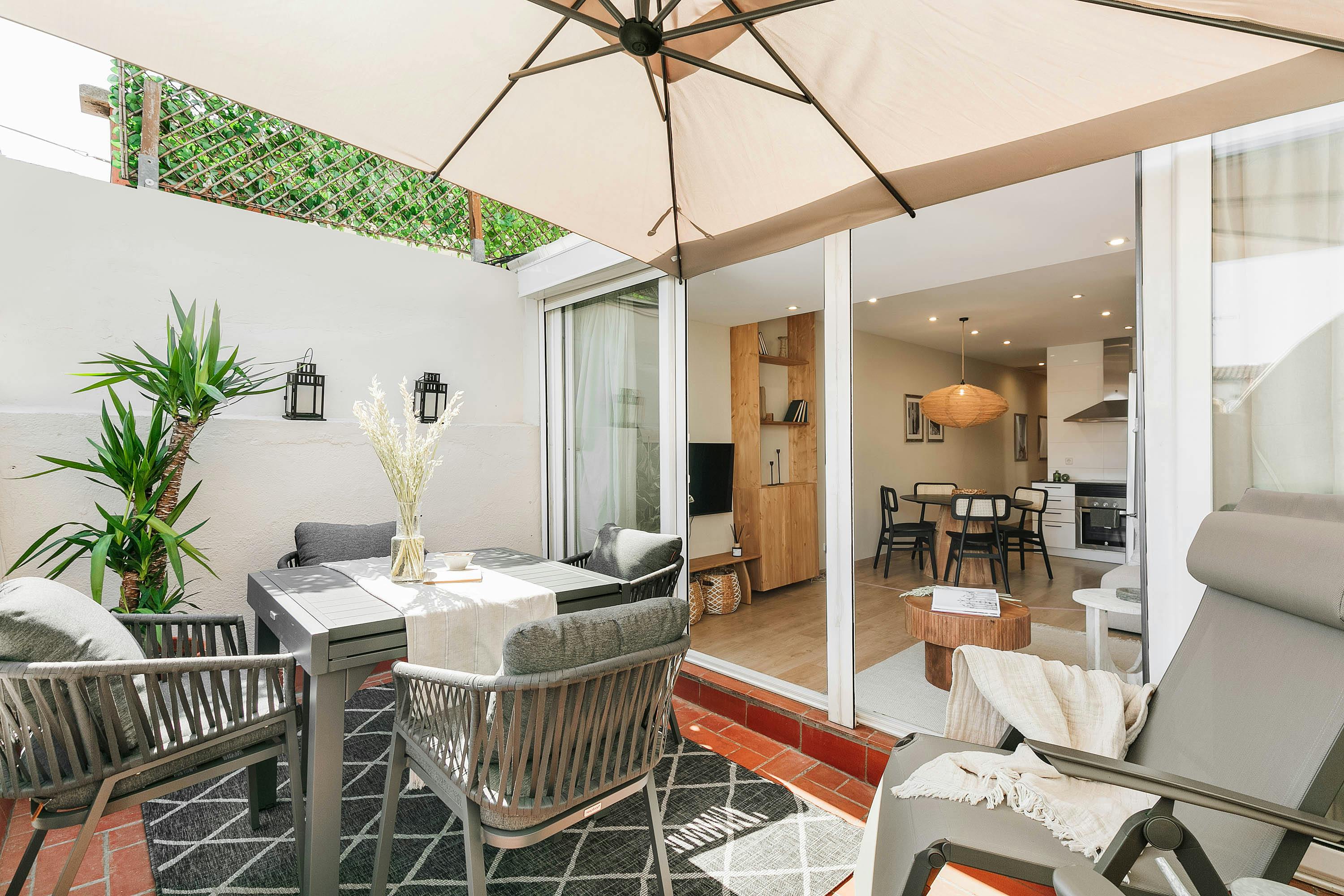 Carrer del Comte Borrell, Barcelona preview