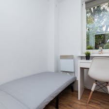 Private room for rent for PLN 1,150 per month in Warsaw, ulica Lwa Tołstoja