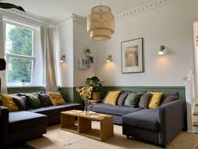 Wohnung zu mieten für 1.950 £ pro Monat in Lichfield, Brookhay Lane