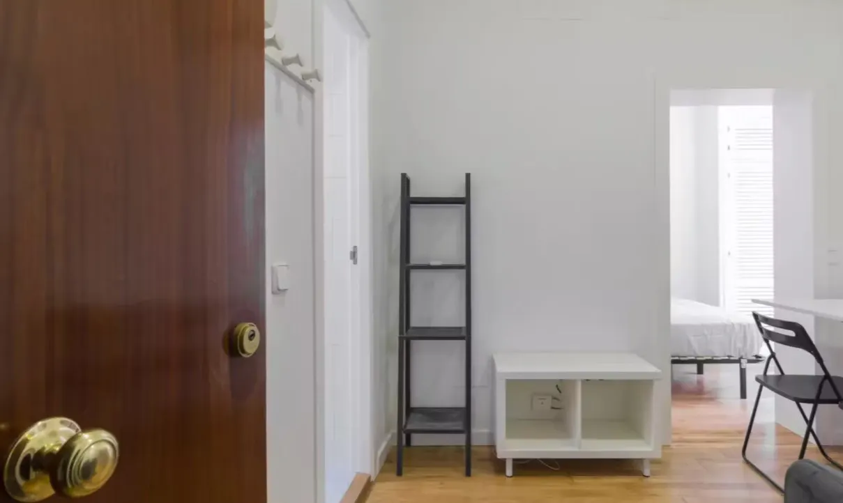 1-Bedroom Apartment in Calle del Oso, Madrid (1389152) ROOM 1