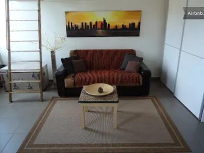 Studio for rent on Rue du Maréchal Joffre, Versailles