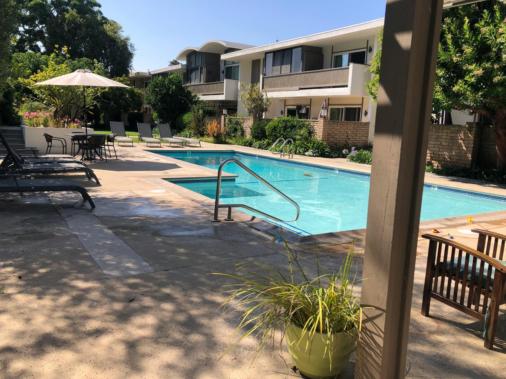 Apartment for rent for €3,799 per month in Marina del Rey, La Villa Marina