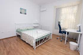 Private room for rent for €460 per month in Piraeus, Akti Themistokleous