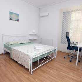 Chambre privée à louer pour 460 €/mois à Piraeus, Akti Themistokleous