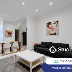 Private room for rent for €480 per month in Roubaix, Boulevard de Strasbourg