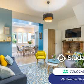 Private room for rent for €400 per month in Amiens, Rue Abbé de l'Épée