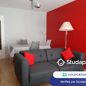 Private room for rent for €450 per month in Rennes, Cours d'Helsinki