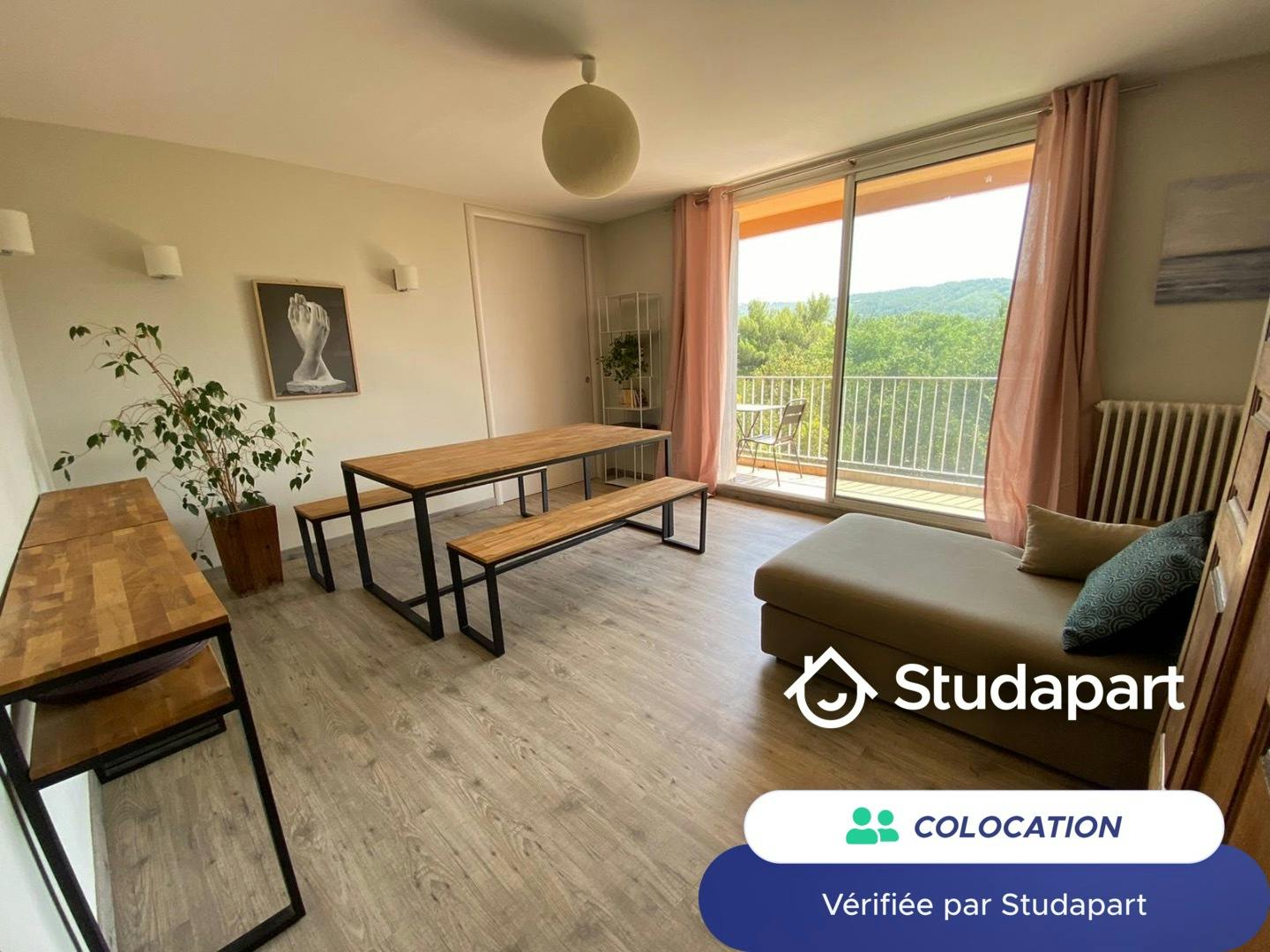 Private room for rent for €610 per month in Aix-en-Provence, Avenue de la Cible