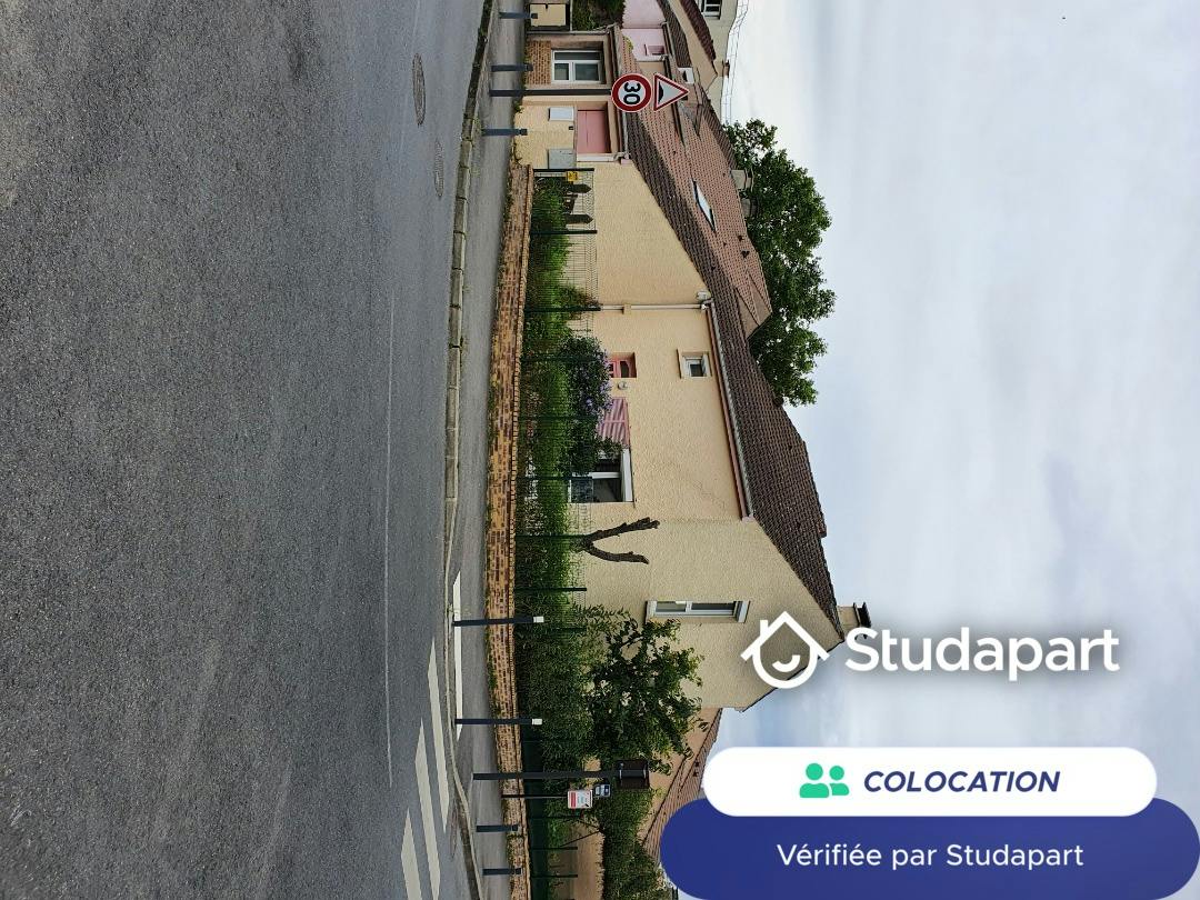 Pièce à Cergy