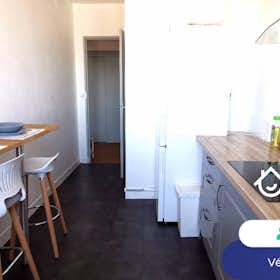 Private room for rent for €390 per month in Troyes, Rue Voltaire