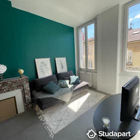 Private room for rent for €440 per month in Saint-Étienne, Rue Antoine Durafour