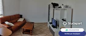 Private room for rent for €425 per month in Marseille, Rue Pierre Doize