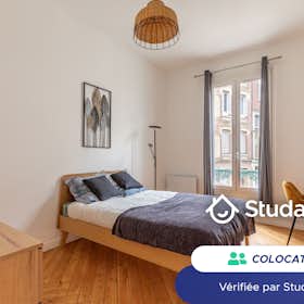 Private room for rent for €460 per month in Rouen, Rue Saint-Gervais
