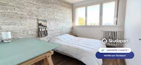 Apartamento en alquiler por 830 € al mes en Dijon, Avenue du Drapeau