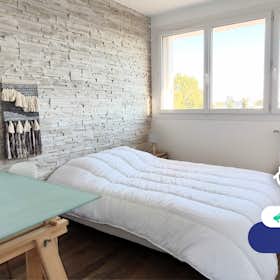 Apartment for rent for €830 per month in Dijon, Avenue du Drapeau