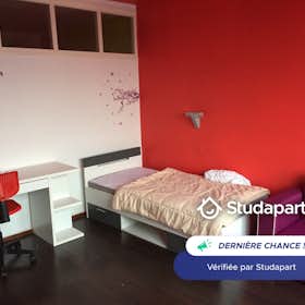 Appartamento in affitto a 650 € al mese a Valenciennes, Avenue Dampierre