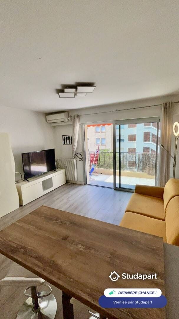 Appartement à louer pour 720 €/mois à Antibes, Avenue Guy de Maupassant