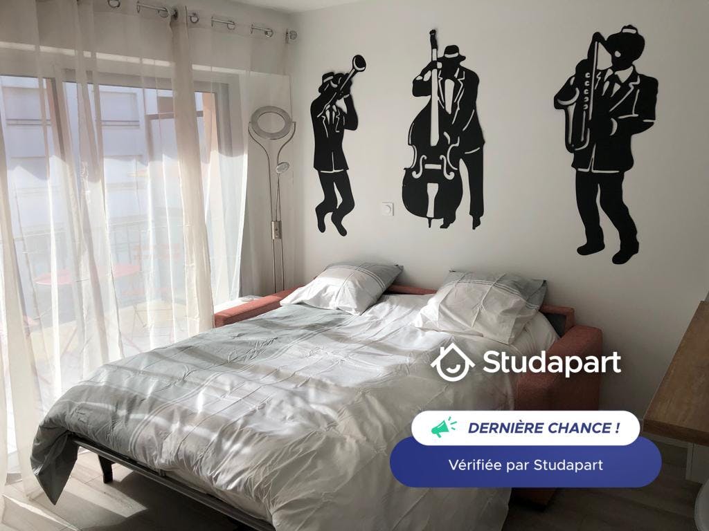 Appartement à louer pour 800 €/mois à Antibes, Avenue Guy de Maupassant