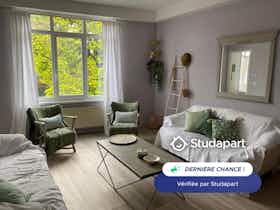 公寓 正在以 €1,250 的月租出租，其位于 Tourcoing, Rue de Mouvaux
