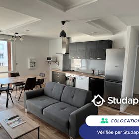 Stanza privata for rent for 350 € per month in Saint-Brieuc, Rue de Genève