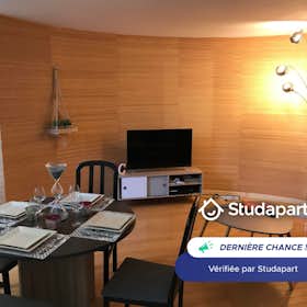 Apartment for rent for €1,050 per month in Nancy, Rue Dom Calmet